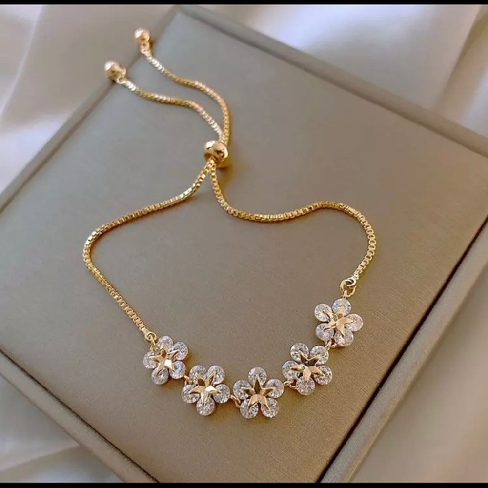 Gold Tone And Crystal Flower Bracelet
